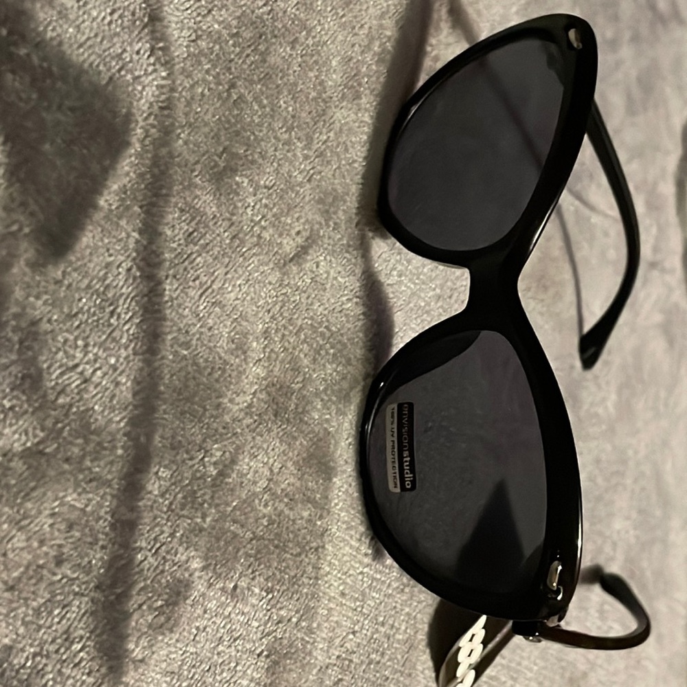 Envision Studio Black Frame Fashion Sunglasses